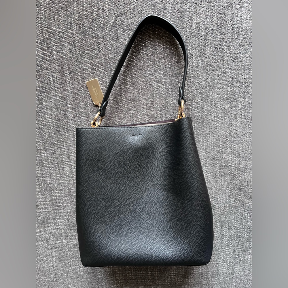 COACH | Town Bucket Bag | Black - Picture 3 of 10